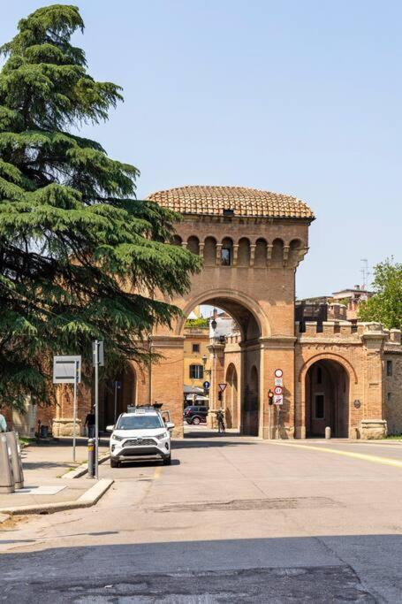 Elegant Apt, Wi-Fi And Garden Apartment Bologna Exterior photo